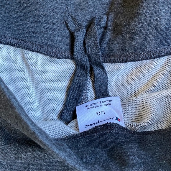 Champion Men’s Charcoal Gray Sweat shorts NWT - Picture 5 of 9